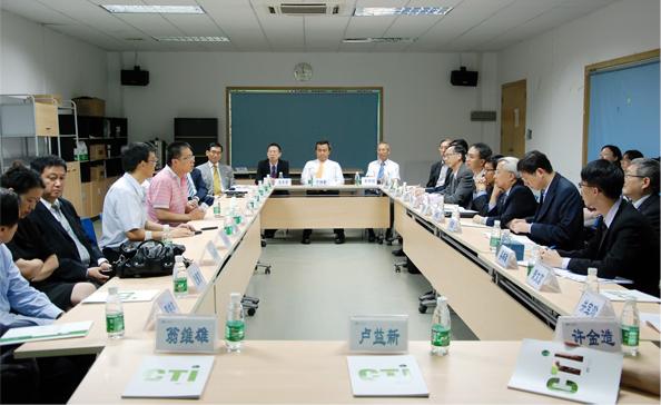 香港檢測(cè)和認(rèn)證局及認(rèn)可咨詢委員會(huì)探訪CTI華測(cè)檢測(cè)總部